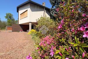 CASA INDIPENDENTE A FERNO