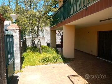 Villa unifamiliare con giardino