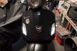 Vespa 300 GTS super Notte