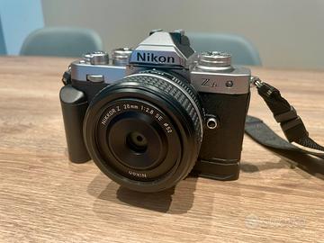 NIKON Z FC + 28 F2.8 SPECIAL EDITION