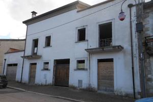 Casa indipendente di 220 m² con più di 5 locali e 
