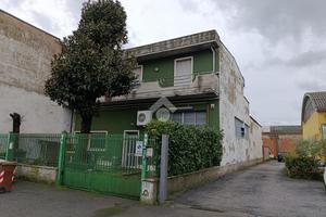 CAPANNONE A MONTEMURLO