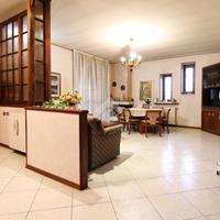 PORZIONE DI BIFAMILIARE A CAVA MANARA