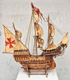 Veliero in legno di Caravella del XV secolo a mano