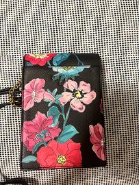 borsa nera con fiori