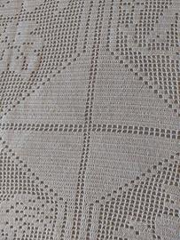 Coperta a uncinetto lavorata a mano