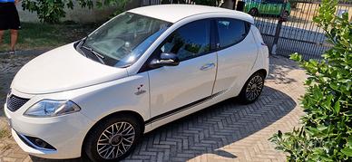 Lancia Ypsilon 1.2 69cv Gold GPL