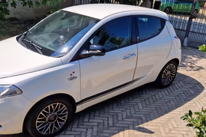 Lancia Ypsilon 1.2 69cv Gold GPL