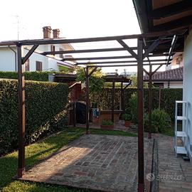 Gazebo con tenda.