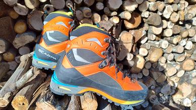 Scarponi Trekking/Alpinismo Scarpa
