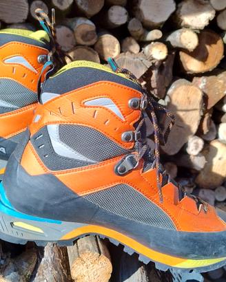 Scarponi Trekking/Alpinismo Scarpa