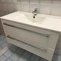 Mobile bagno sospeso