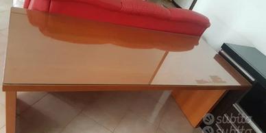 Scrivania in rovere