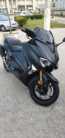 Yamaha Tmax SX