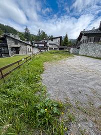 Posti auto esterni