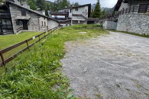 Posti auto esterni