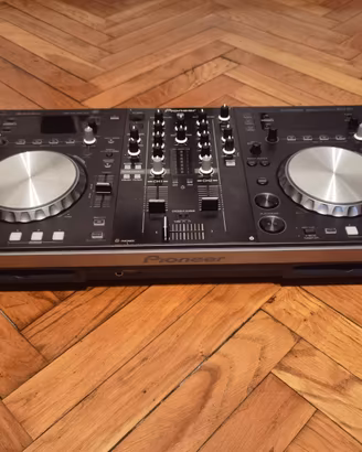 PIONEER CONSOLE XDJ R1