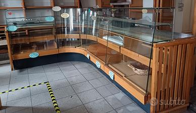 bancone esposizione negozio 