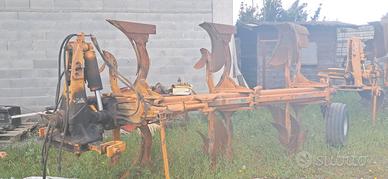 aratro trivomere moro