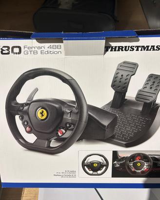 Volante Thrustmaster Ferrari + pedaliera + postazi
