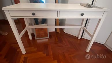 Scrivania ikea
