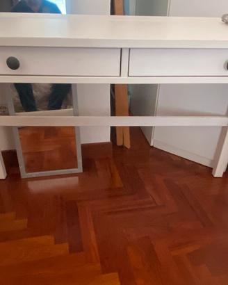 Scrivania ikea