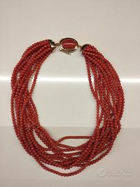 Collana in corallo e oro