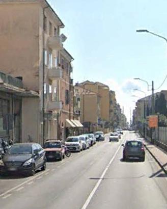 Immobile di 250 m² con 1 locale a Imperia