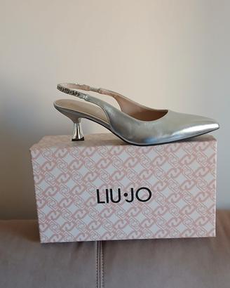 abito da cerimonia piu scarpe da donna