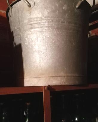 Mastello/damigiane/bottiglioni/bottiglie