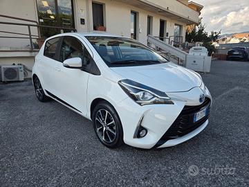 Toyota Yaris 1.5 Hybrid 5 porte Active