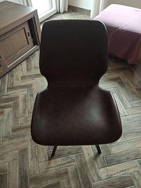 Sedia design ecopelle marrone gambe metallo