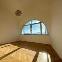 4 LOCALI A LA SPEZIA