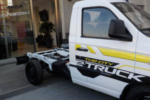 PIAGGIO Porter NPE SW265 42kWh PC Cabinato elett