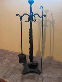 Attrezzi/ ferri per caminetto