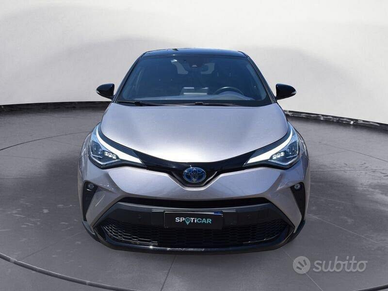 Toyota C-Hr 2020 photo 2
