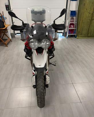 Moto Guzzi V85 TT 2019