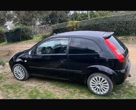 Auto Ford fiesta 200.000km