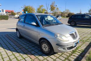 Lancia Y 1.2 8v benzina [neopatentati]