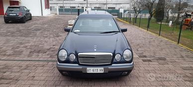 Mercedes-Benz E 300 Turbo Diesel Pilato 