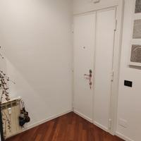 Stanza con letto matrimoniale arredata v.astolfi,