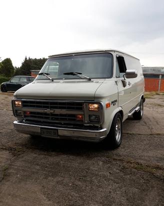 chevy van V8 