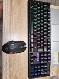 tastiera e mouse da gaming rgb