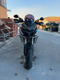 Ducati multistrada enduro 1200 con valigie