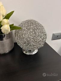 Lampada da tavolo con perline