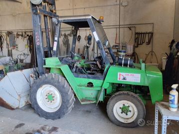 CARRELLO ELEVATORE AGRICOLO