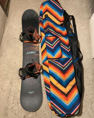 Snowboard Nitro Mystique 146 + attacchi Nitro Ivy