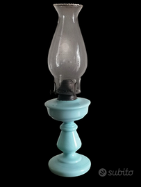 Lampada a petrolio antica