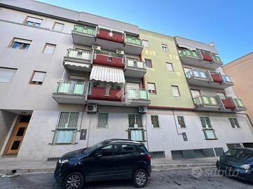 4 LOCALI A CANOSA DI PUGLIA