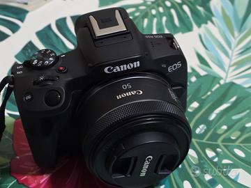 Fotocamera Canon r50
